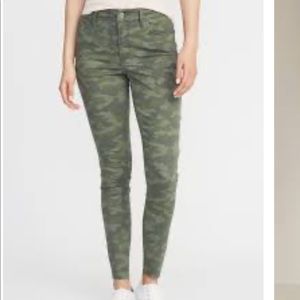 Old navy camo print rockstar jeans